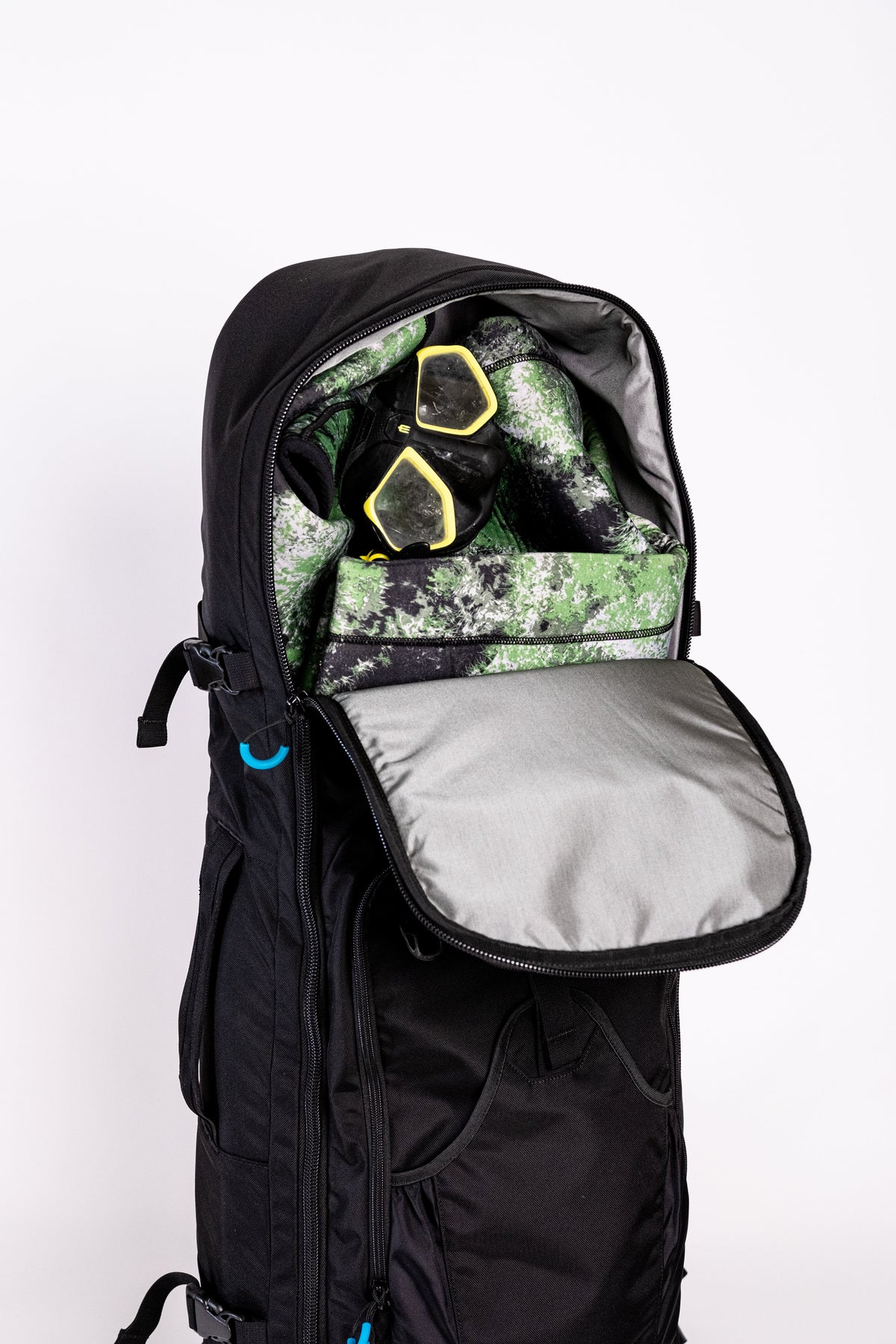 Dive and Spearfishing backpack with large main compartment for fins and travel storage 